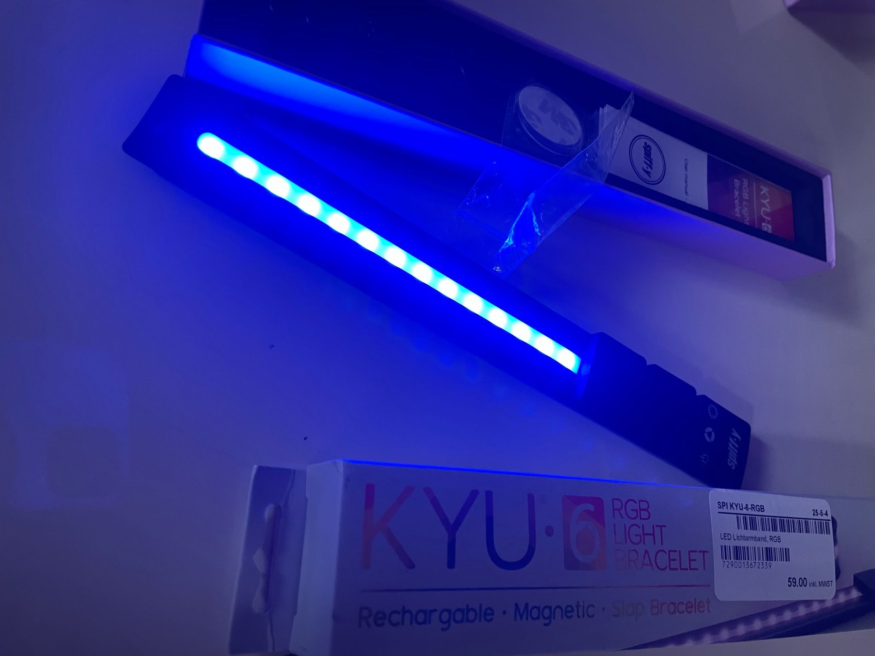 Lampade: Rgb Videoleuchte kyu 6 – Usato da Embrach venduto da xenovolcano 2