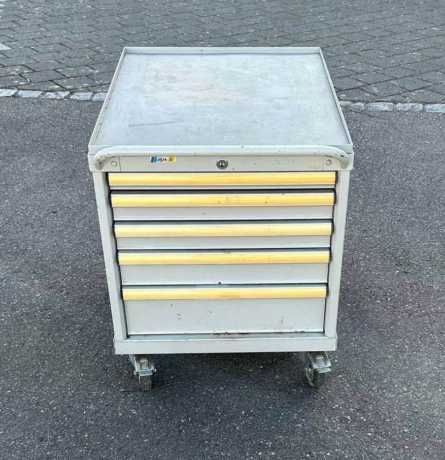 Lista Banchi da lavoro: Lista Werkzeugschrank  – Usato da Bronschhofen venduto da cm65 1