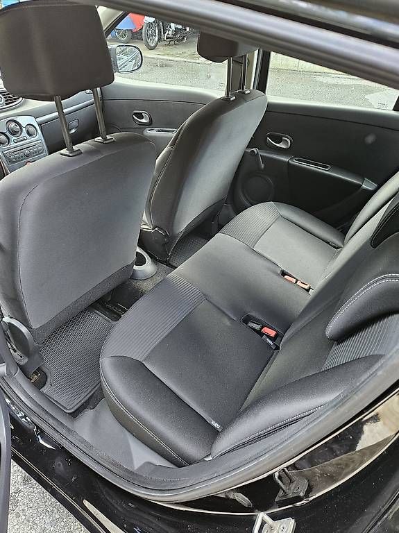 Renault Automobili: Renault Clio 3 Expertisée / Ab Mfk – Usato da Bramois venduto da Jonv9 3