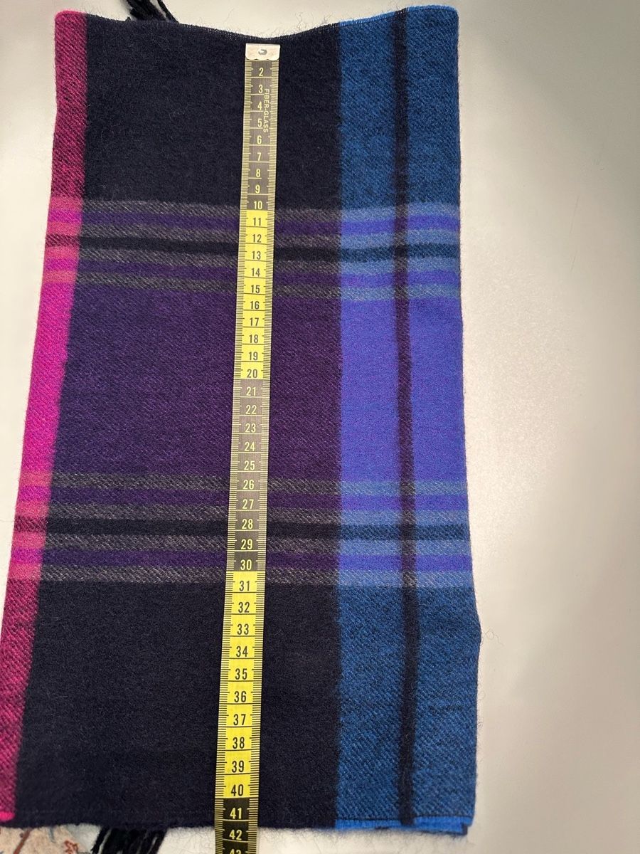 Foulard & Sciarpe: Schal aus Wolle – Nuovo (secondo la descrizione) da Binningen venduto da Yuliya15 4