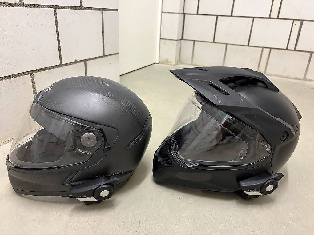 Caschi & visiere: BMW Helm GS Carbon & Caberg Carbon  inkl. Sena Com – Usato da Bellmund venduto da sherman600 3