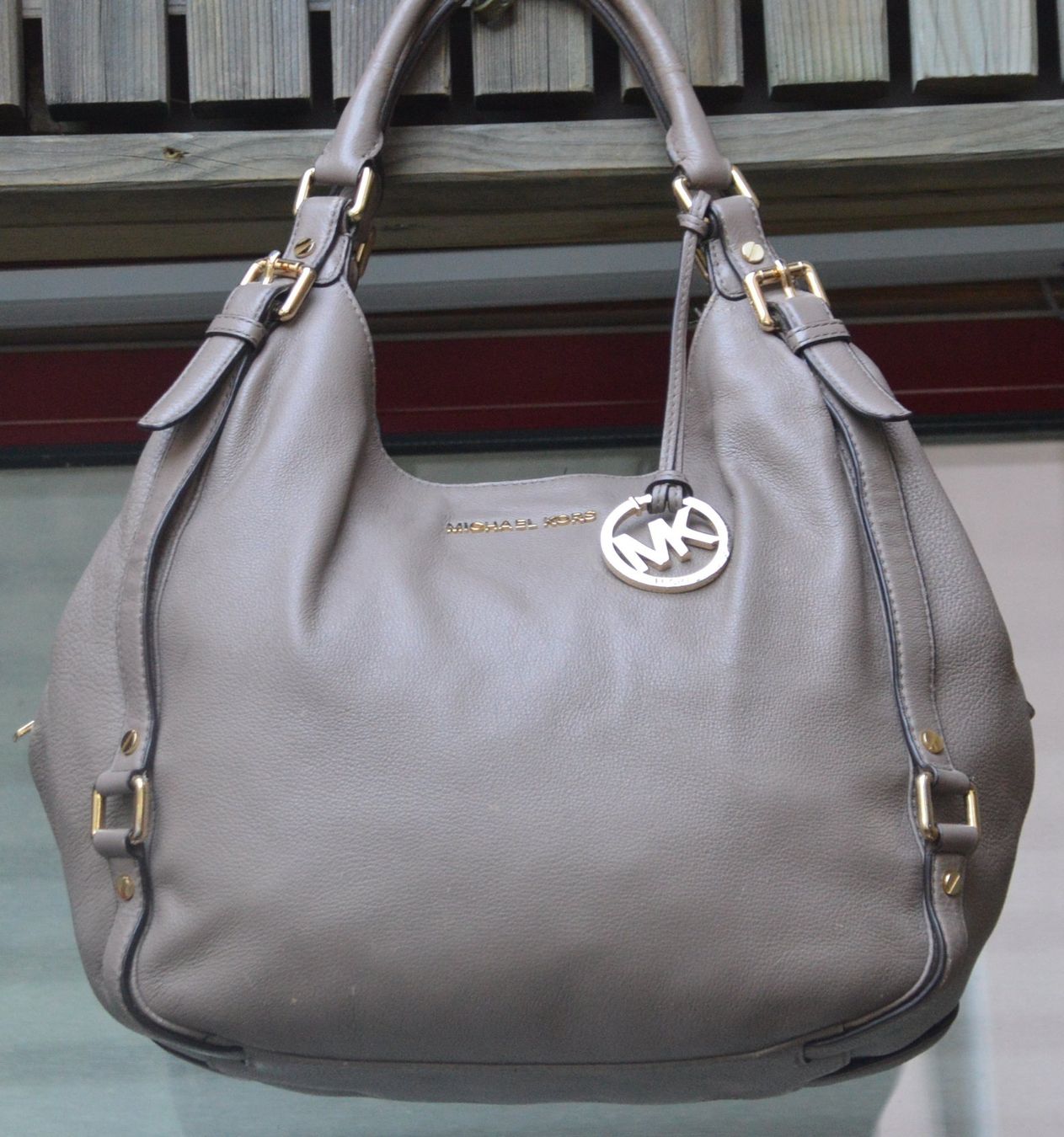 Michael Kors Taschen für Damen: Tasche Michael Kors Bedford sac – Gebraucht aus Collonges von arashee