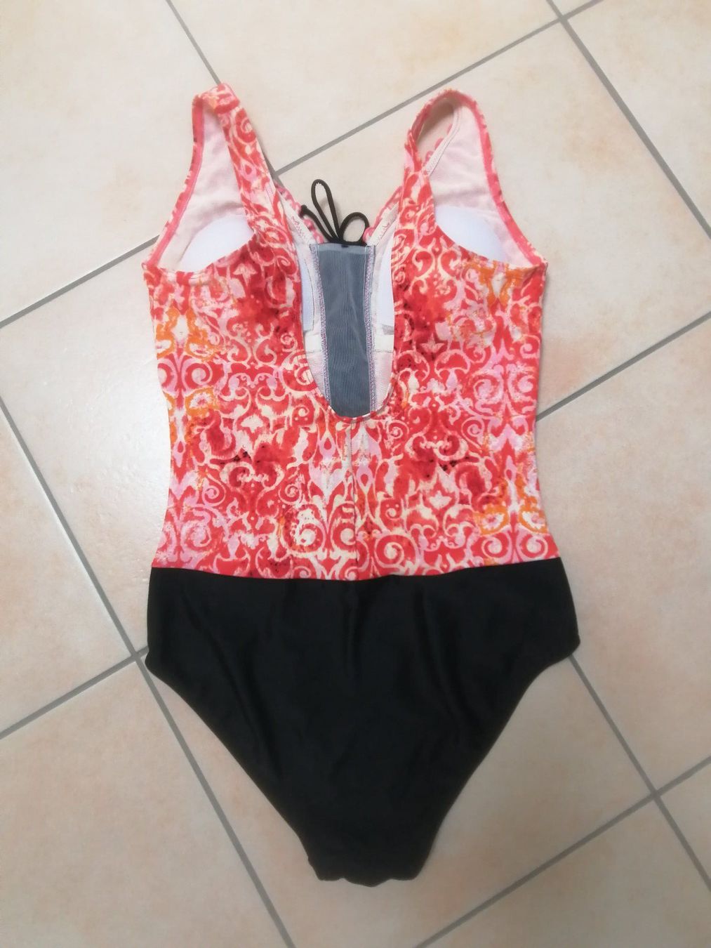 Costumi da bagno & Bikini: Badeanzug Gr. 38 – Usato da Henau venduto da AXAA 1