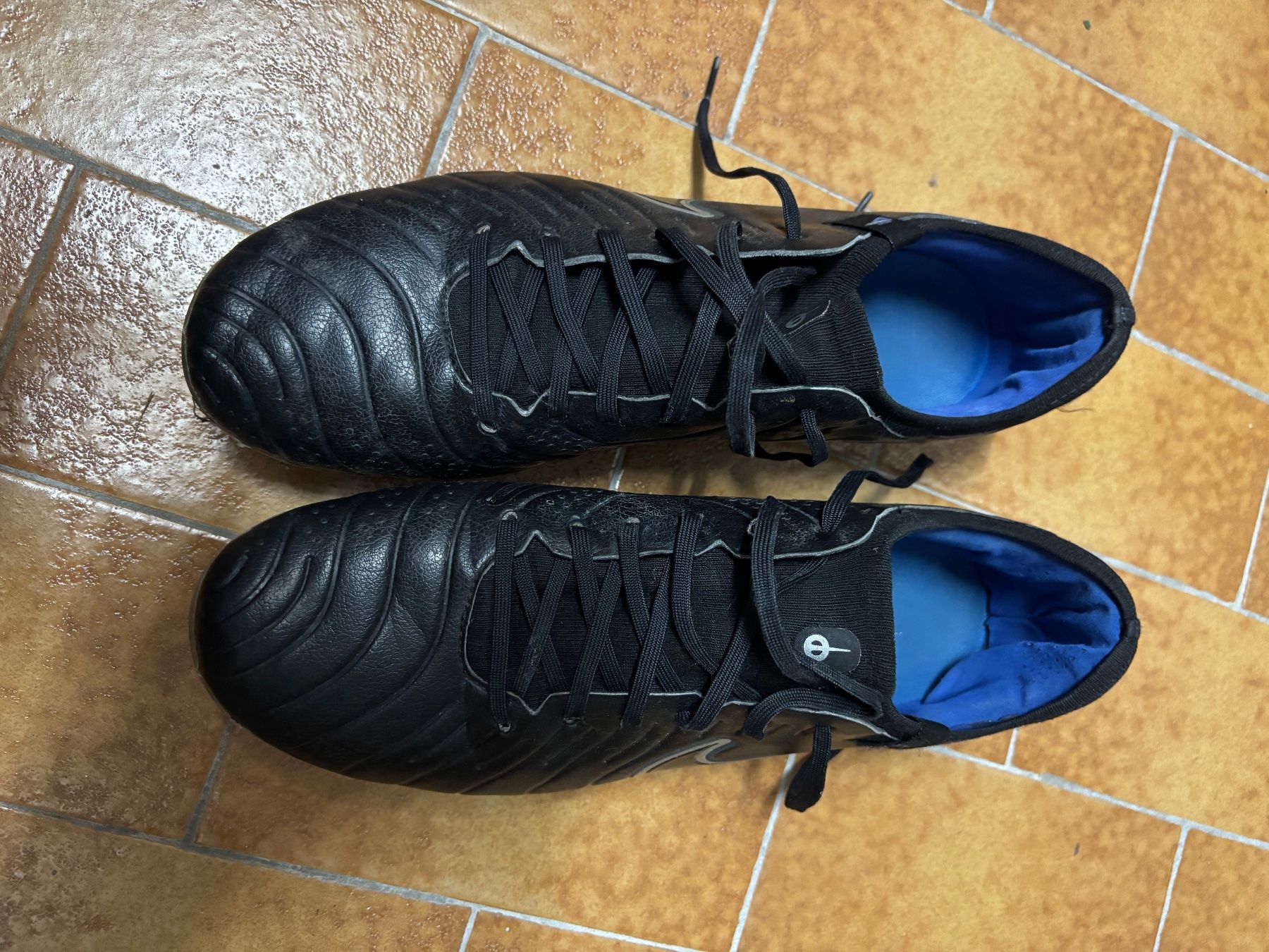 Nike Scarpe da uomo: Fussball Schuh Tiempo – Usato da ZOLLIKON venduto da FamilleArleti