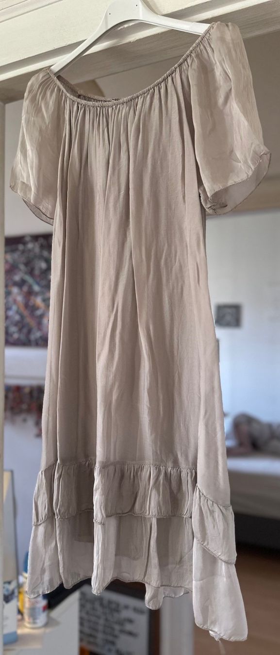 Robes: ROBE AVEC SOIE!! M DERNIER PRIX! – Neuf avec emballage d'origine à Locarno par NicoNion 1