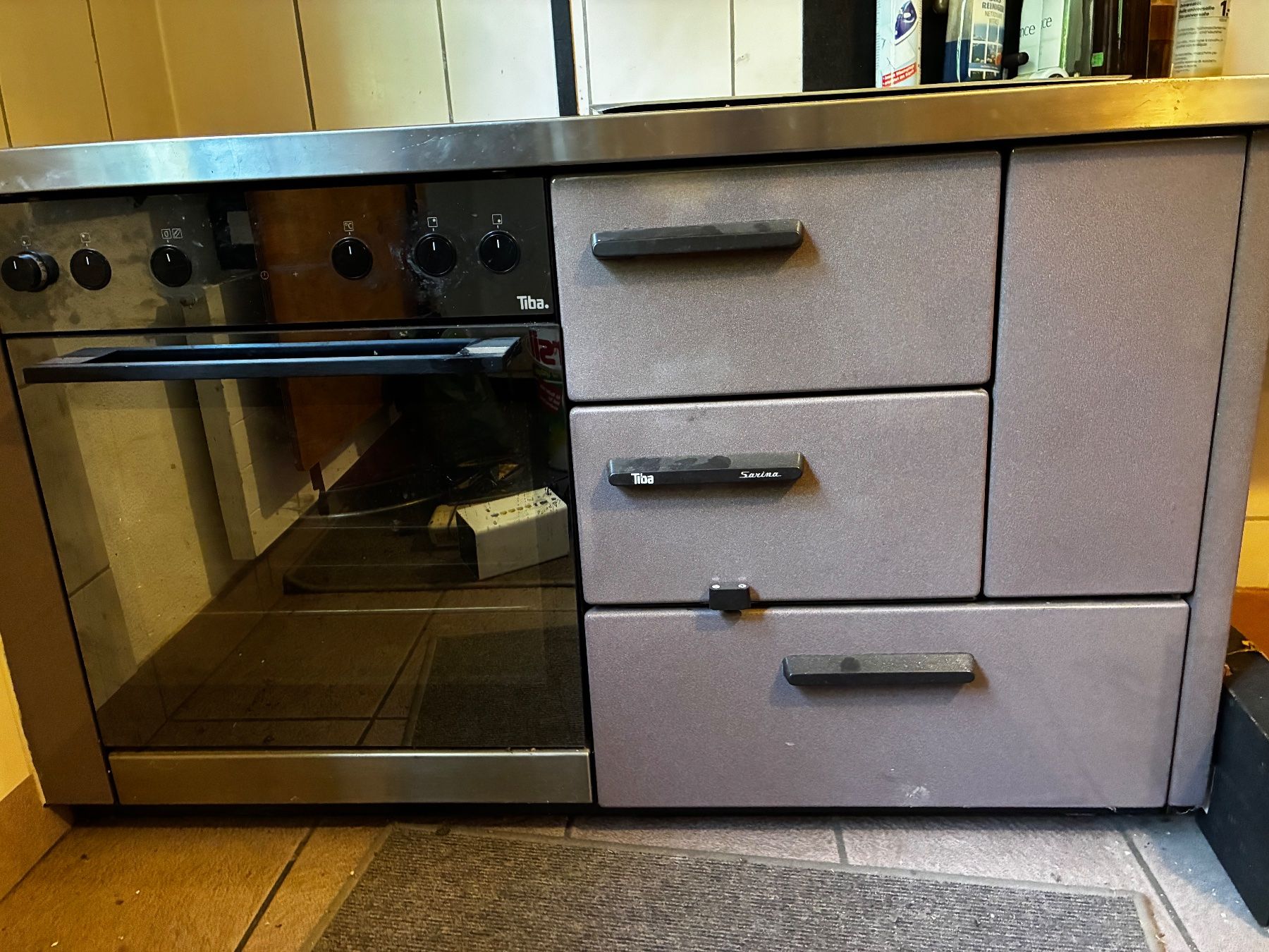 Cucine: Holz/Elektroherd Tiba – Usato da St.Gallen venduto da mueller-corbella