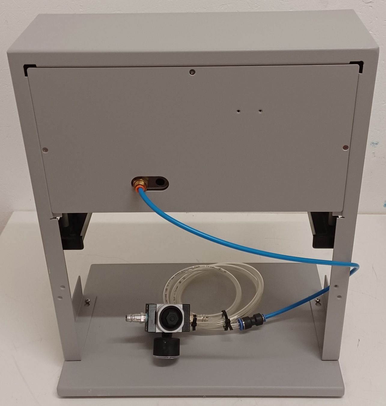 Accessori da laboratorio: Thermo Positive Pressure Manifold – Difettoso da Niederdorf venduto da LeptonAG_Labor 3