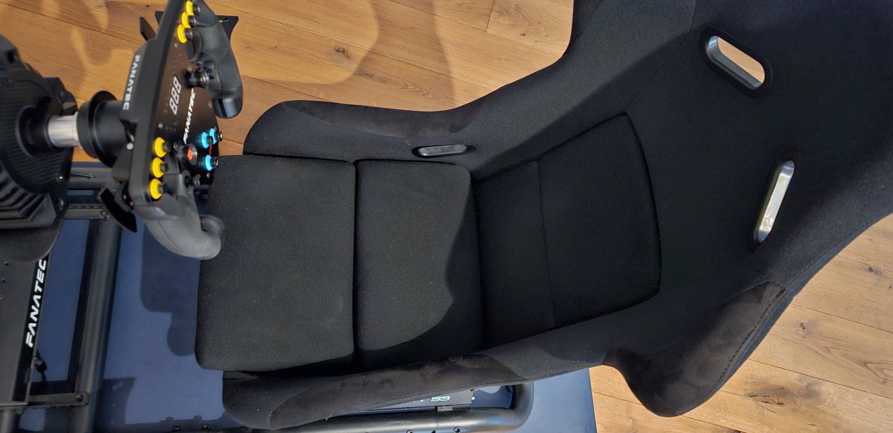 Fanatec Controller: Simracing Rig mit Fanatec DD pro Gran Turismo Bundle – Usato da Bad Zurzach venduto da Kissa7 7
