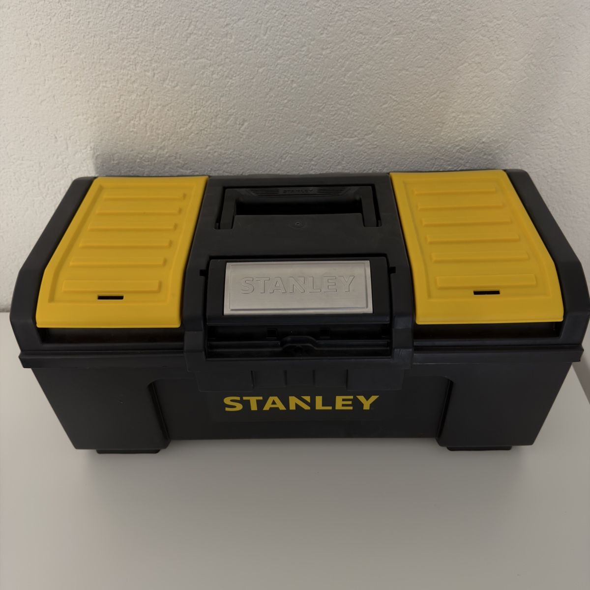 Stanley Altro in Decorazioni & Accessori: Stanley boîte à outils – Nuovo (secondo la descrizione) da Vevey venduto da diogodasilva_