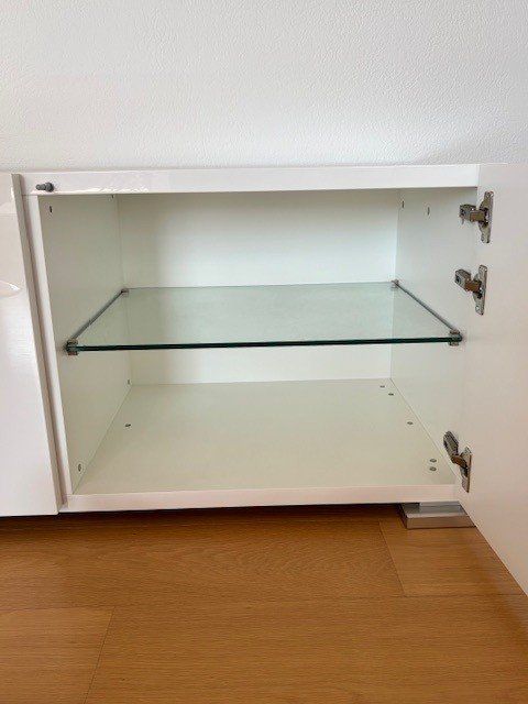 Cassettiere: Sideboard / Kommode, 1a Zustand, modern/zeitlos – Usato da Stäfa venduto da Seebuben 2