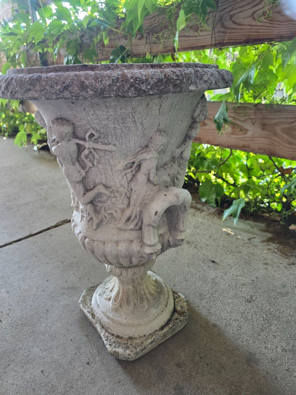 Casseroles: antike schwere Garten Amphore Stein Topf – D'occasion à Walterswil BE par Lonitti 6