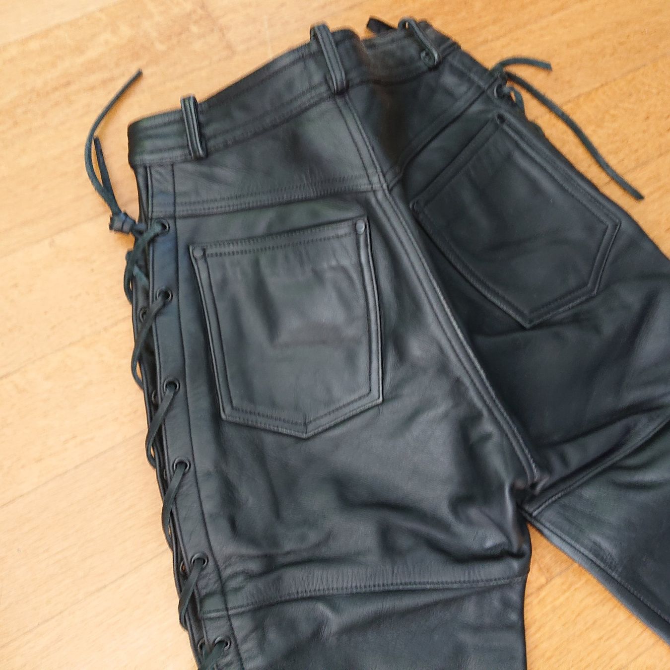 Pantaloni: Motorradhosen Leder schwarz Gr. 38 – Usato da Aarau venduto da kassandras 2