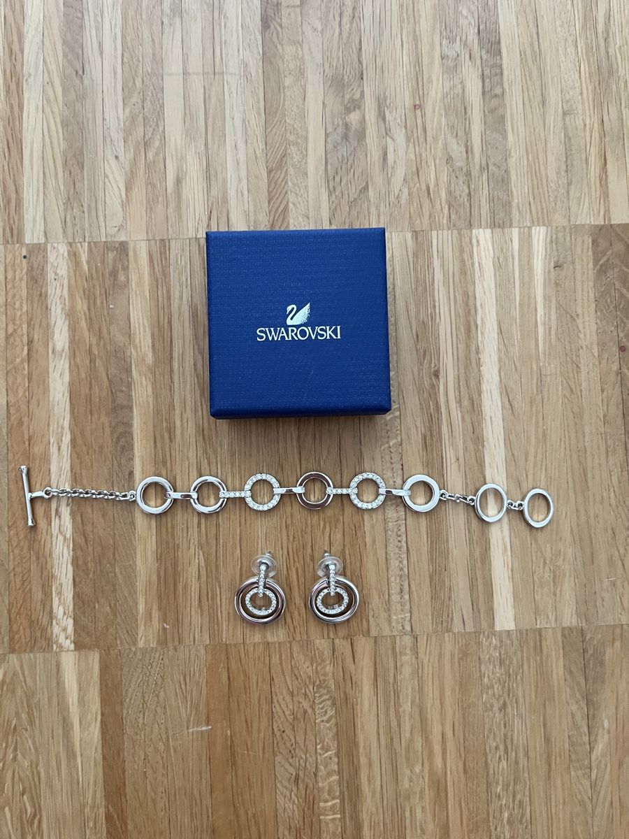 Swarovski Autres bijoux: Swarovski Bracelet and Earrings set – Neuf avec emballage d'origine à Pfäffikon SZ par Zitrone_100