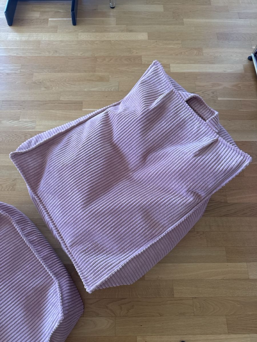 Pfister Cuscini: Kindersitzsack vom Pfister – Nuovo (secondo la descrizione) da Rickenbach SO venduto da 260_r7l9