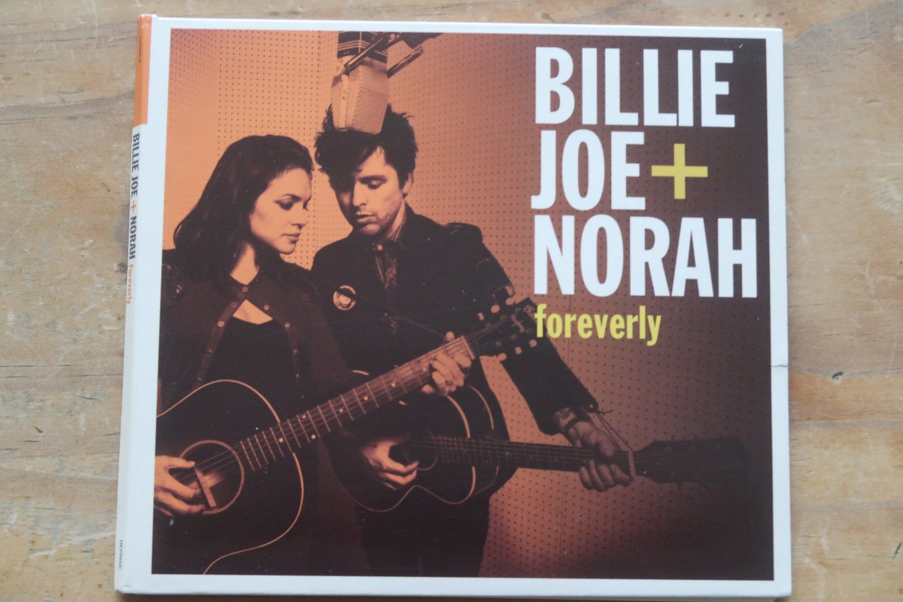 CD: BILLE JOE + NORAH - FOREVERLY - GREEN DAY - CD – Usato da Basel venduto da Patiscat