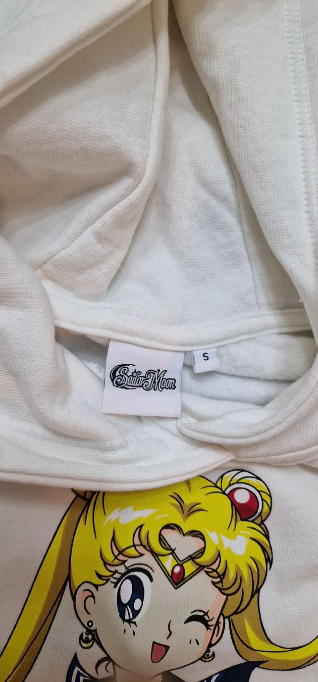 Maglioni & Felpe: Sailor Moon Hoodie – Usato da Romanshorn venduto da REALJessiB 1