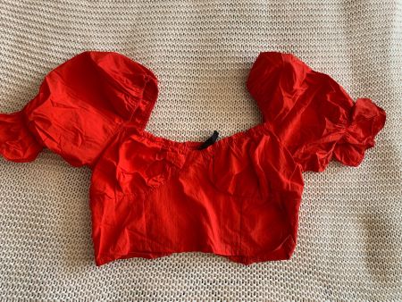 Crop top rouge manches bouffantes