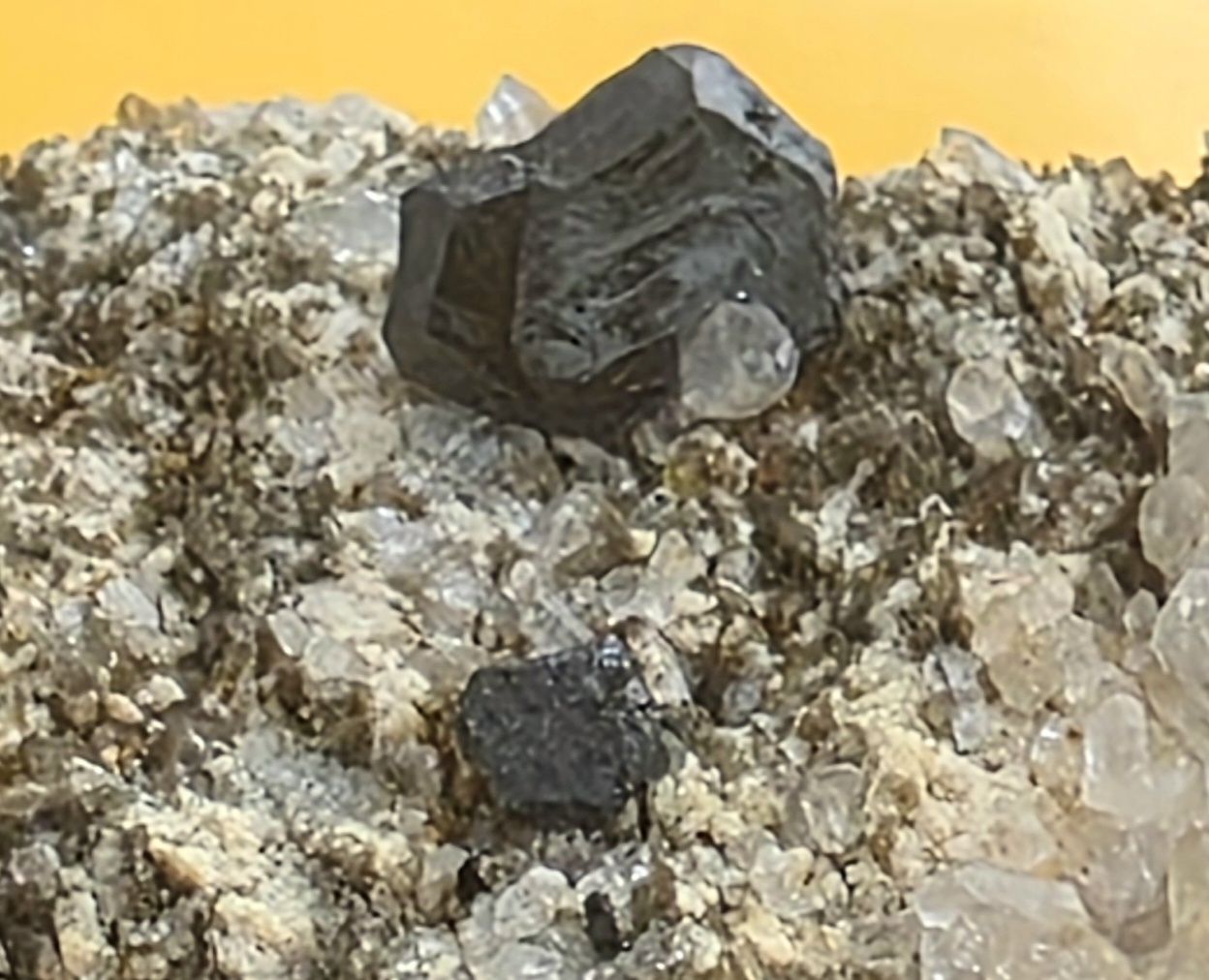 Minerali & Pietre curative: 4x Binntal Spezis. Magnetit - Rutil Pseudomorphose. Calzit. – Usato da Glis venduto da nbu_65ys 6