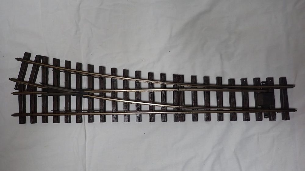 Modellismo Ferroviario - Peco SL-E95 scambio destro electrofrog 219 mm 12