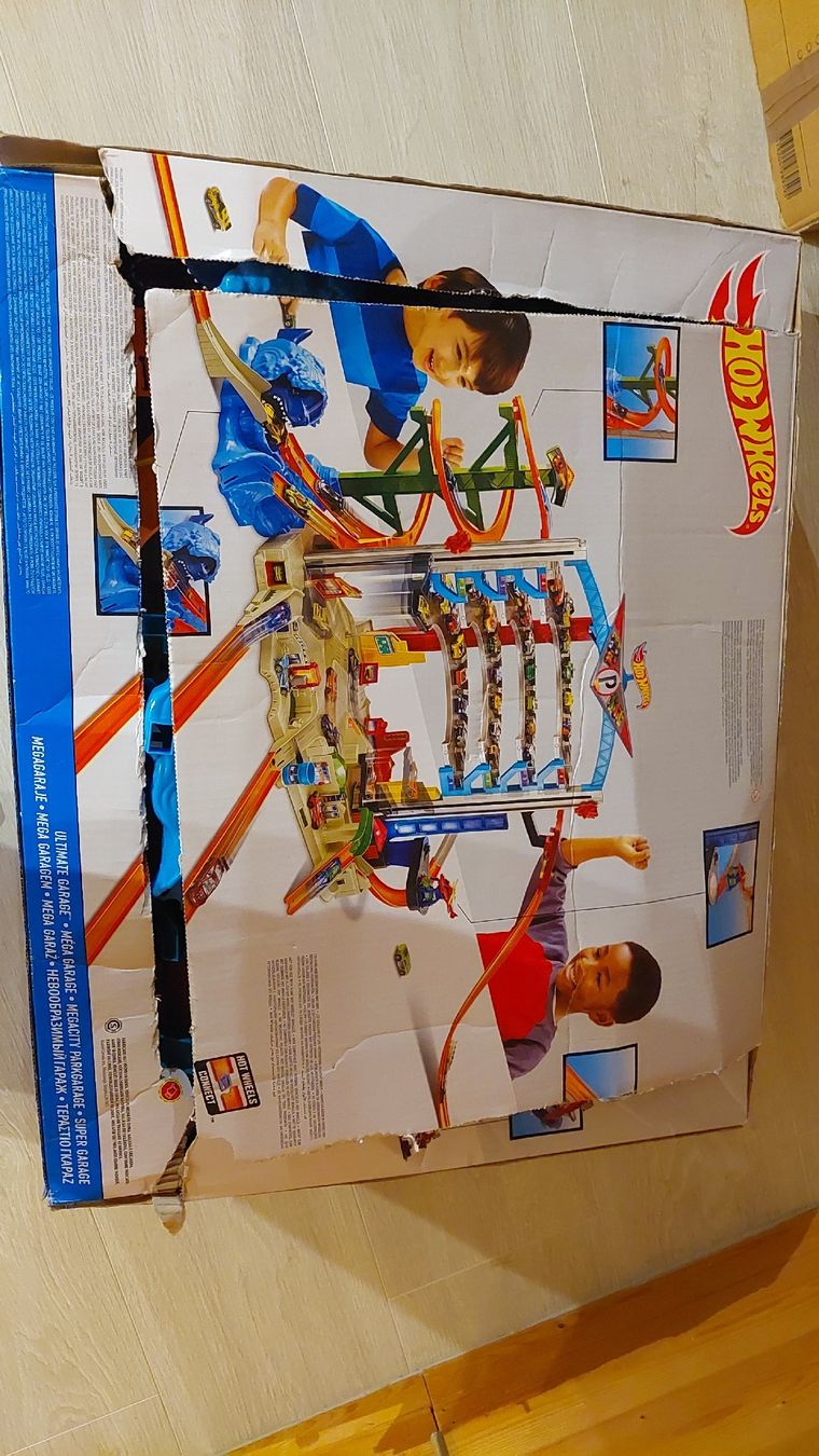 Hot Wheels Jouets: Hot Wheels Ultimate Garage – D'occasion à Volketswil par Anni88