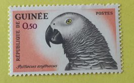 Briefmarken aus Guinea  UNGESTEMPELT Siehe Original Fotos. 