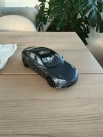 Tesla Model S Modellauto