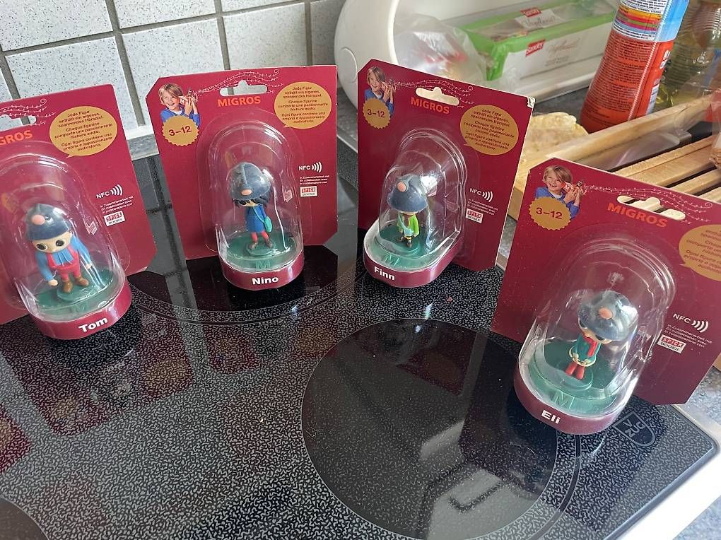 Giocattoli: Migros Figuren, Spielzeug – Usato da Zürich venduto da SuzanY01