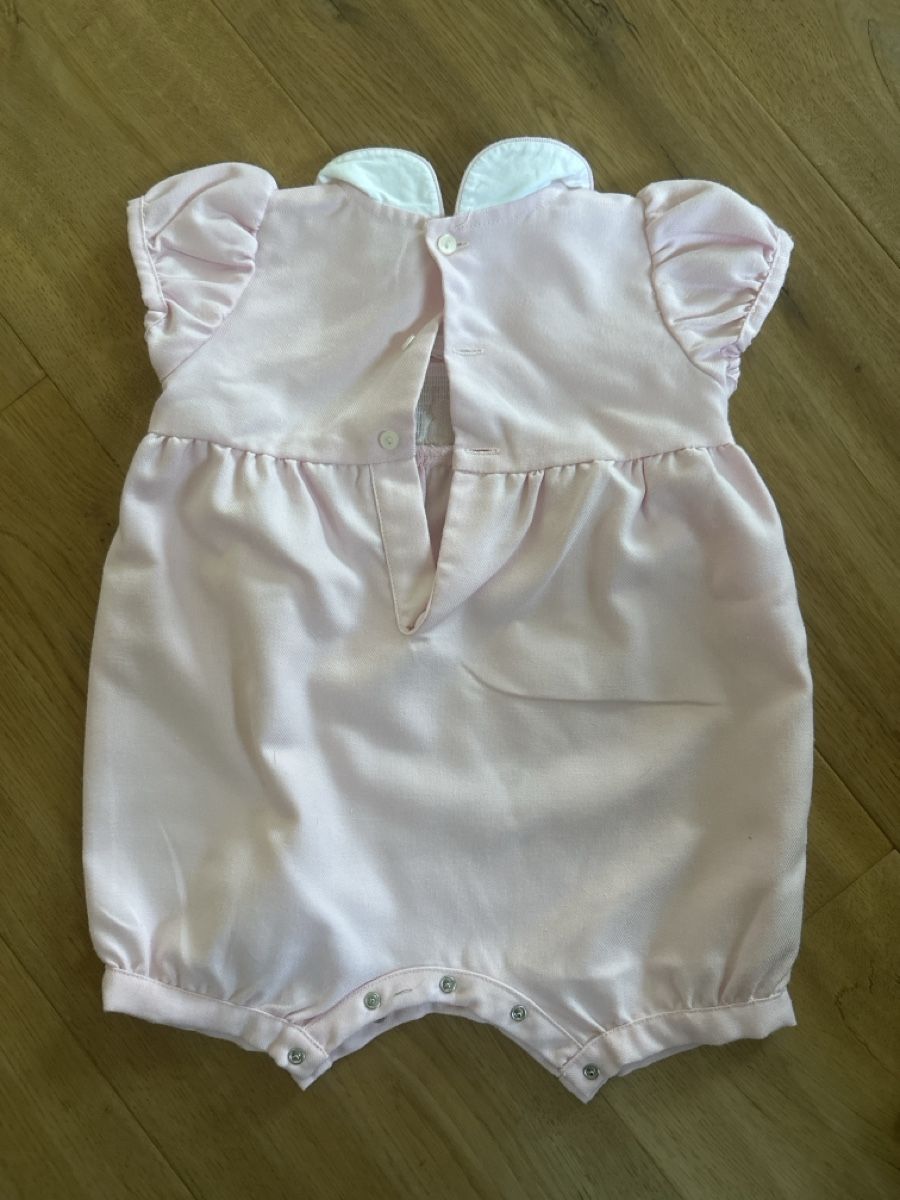 Pagliaccetti: Superbe barboteuse taille 9 mois  🐰 – Nuovo (secondo la descrizione) da Commugny venduto da rus_my8v 1