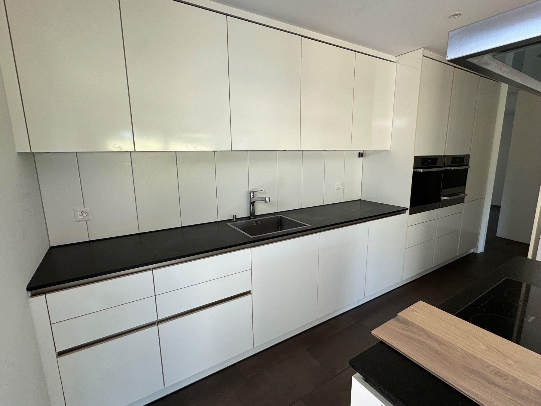 Cucine complete: Moderne Küche – Usato da Schaffhausen venduto da gin_my5n