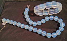 Bracelet extensible en pierre de lune.