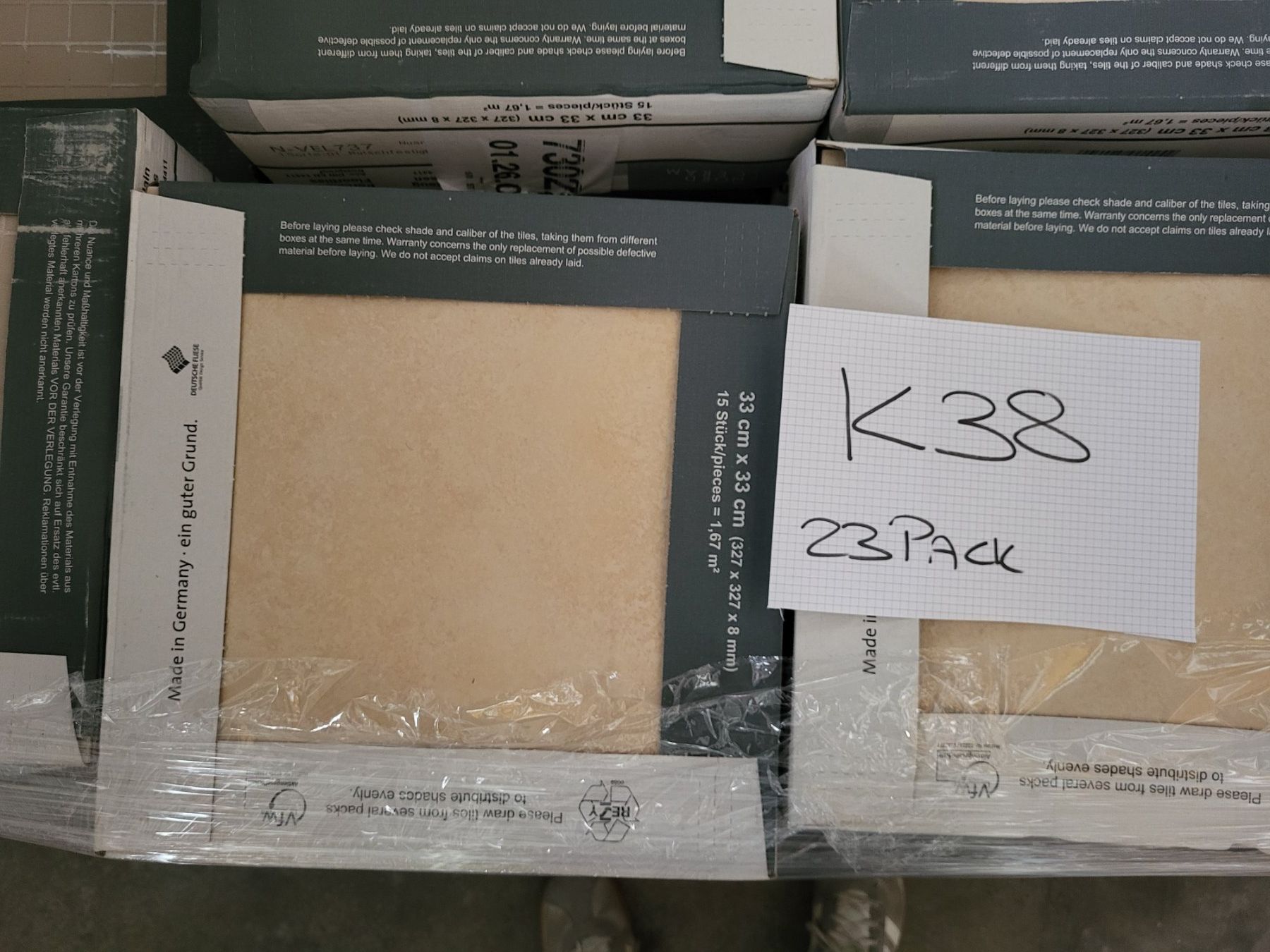 Rivestimenti per pavimenti: Feinsteinzeug-Fliesen Sand 33 x 33 cm – Nuovo (secondo la descrizione) da Diessenhofen venduto da Osio