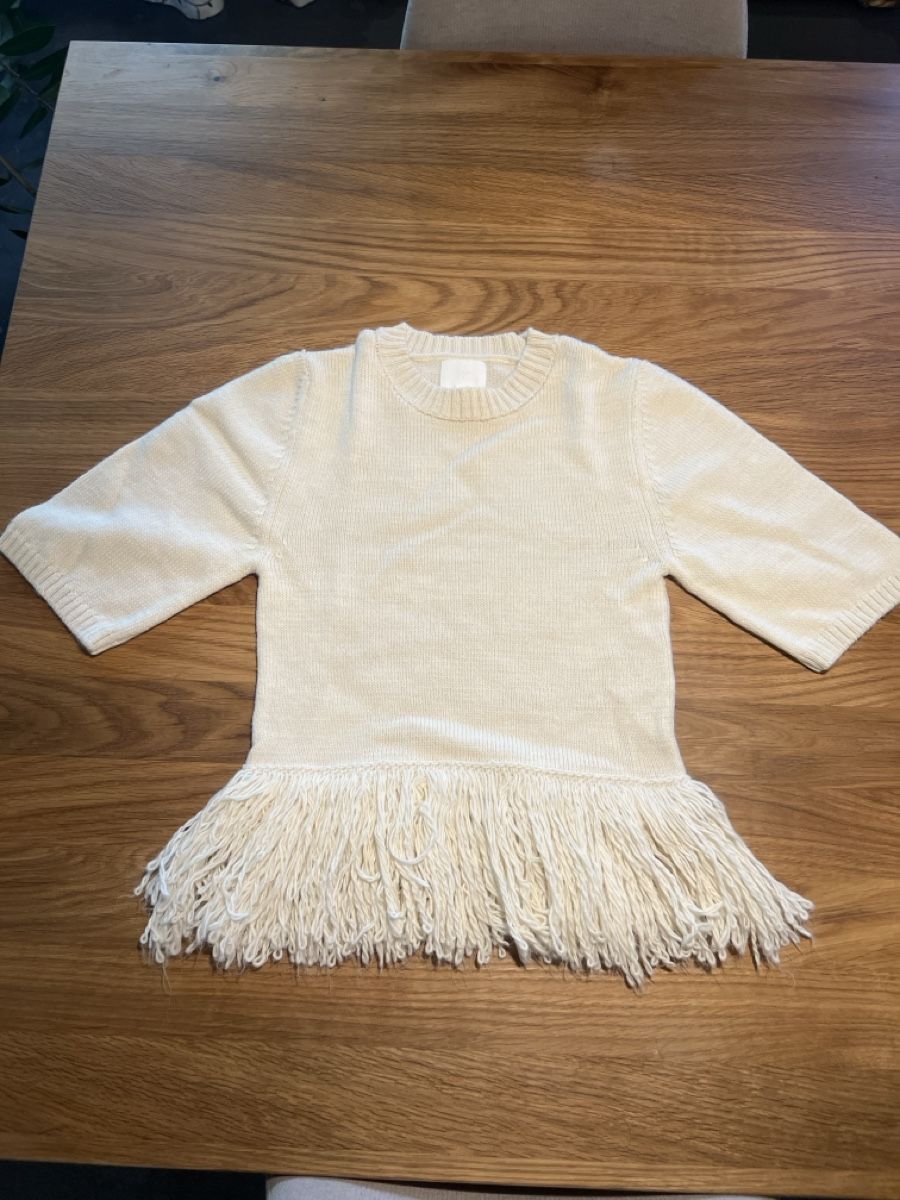 H&M Pulls & Sweat-shirts: Damen Pullover Fransen Beige Grösse XS H&M – D'occasion à Hauptwil par Kevin_bounce