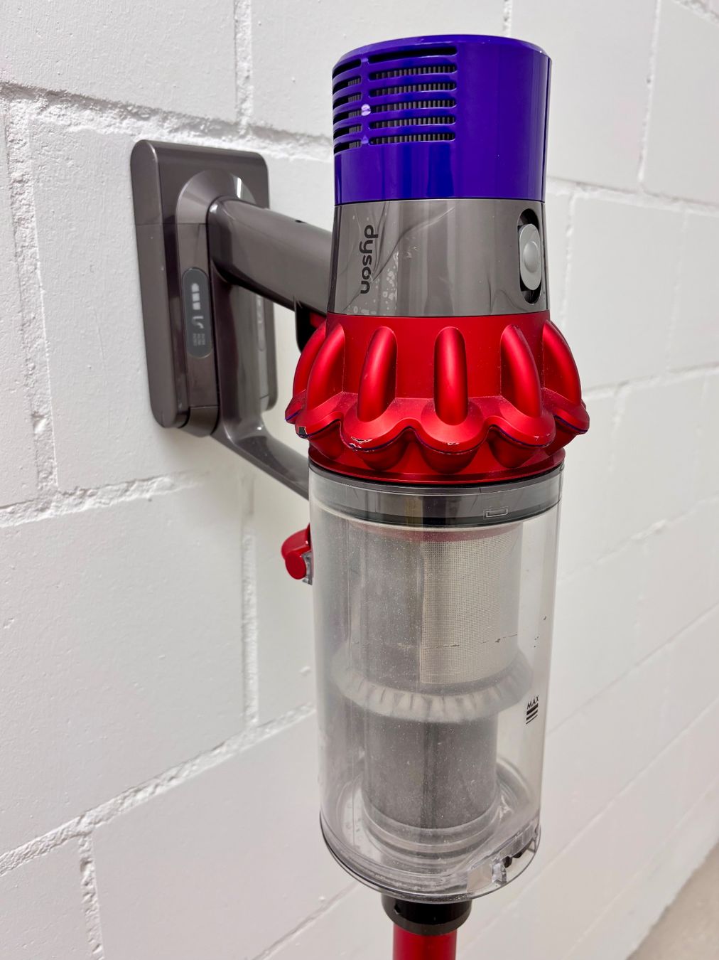 Dyson Staubsauger & Zubehör: Dyson Akku Staubsauger – Gebraucht aus Bottmingen von ale_lls9 2