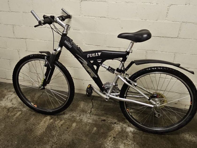 Vélos: Bicicletta FULLY GPX nera con ammortizzatori usata – D'occasion à Zürich par ric_dgd7