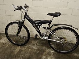 Bicicletta FULLY GPX nera con ammortizzatori usata