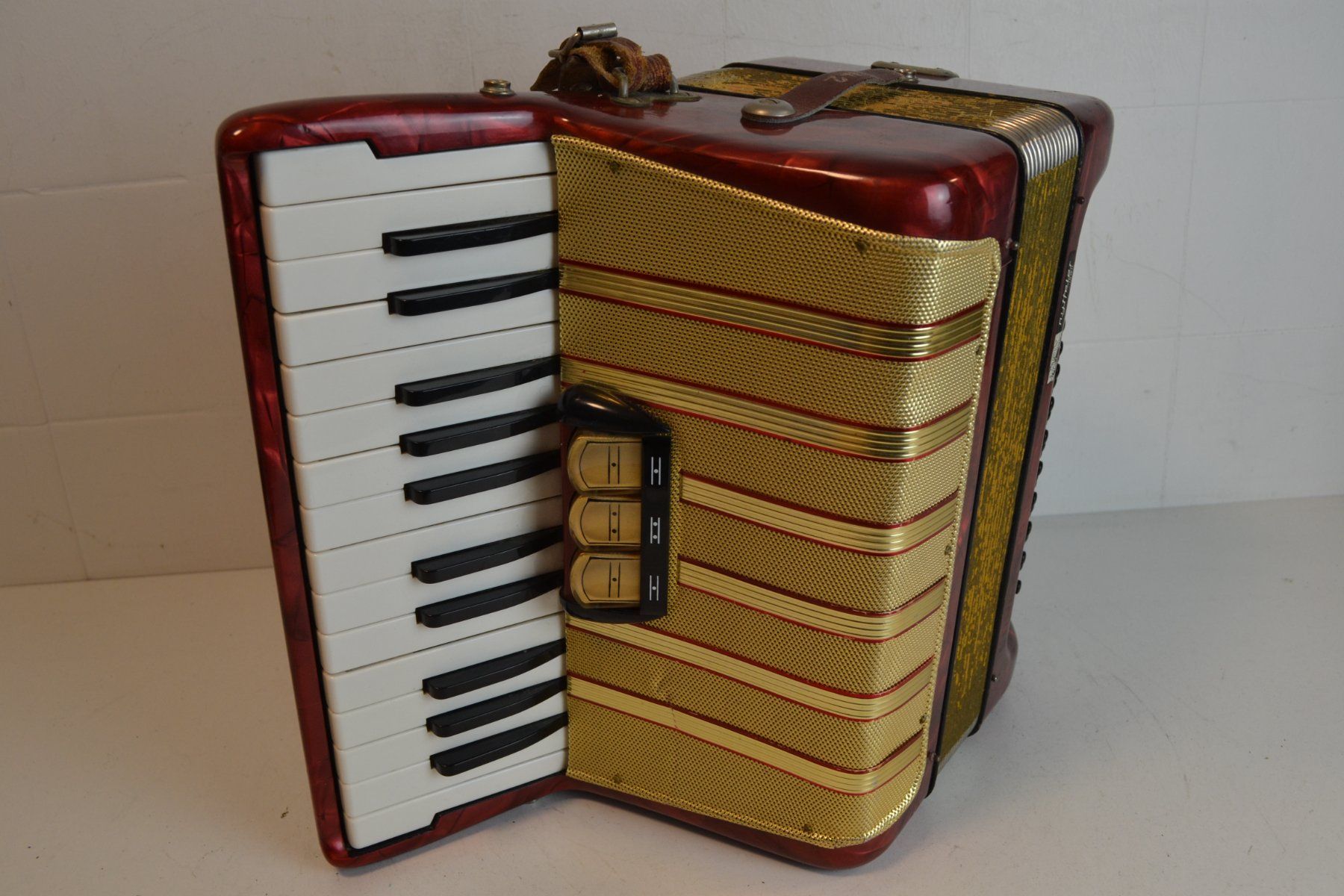 Hohner Strumenti musicali: Akkordeon chromatisch Hohner Concerto I – Usato da Zürich venduto da Brockito 6