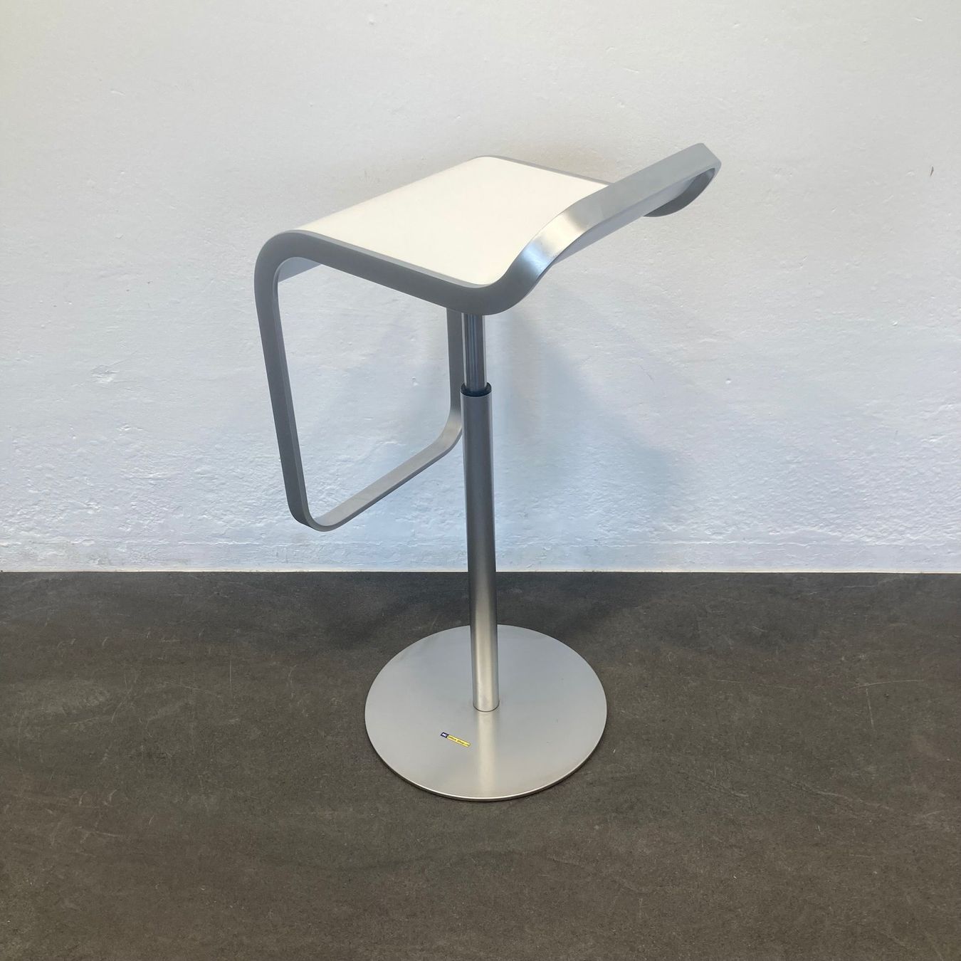 Lapalma Sgabelli: lapalma Lem S80 Barhocker Kunststoff Weiss – Usato da Schönenwerd venduto da mcofficeshop 3