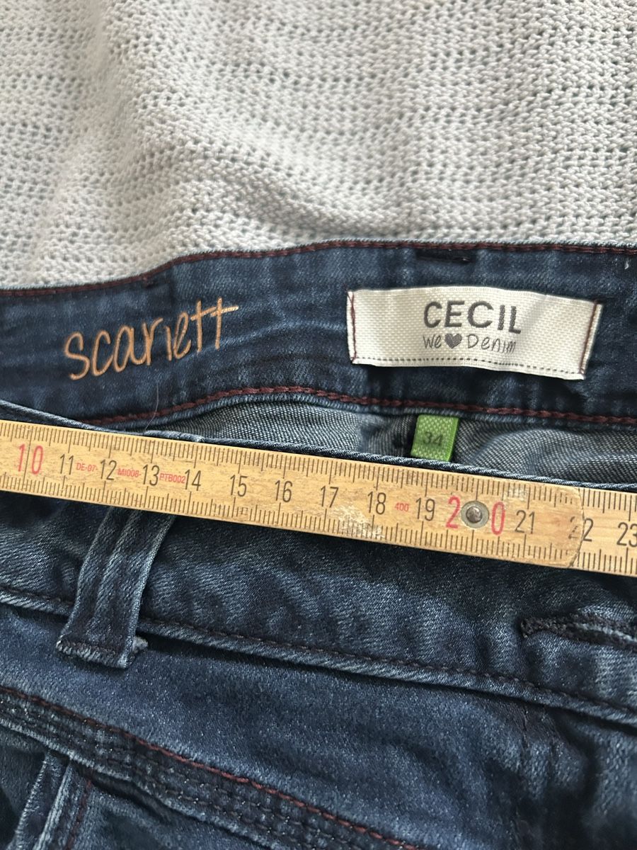 Cecil Jeans: Robuste Jeanshosen – Usato da Rüti ZH venduto da Masken 4