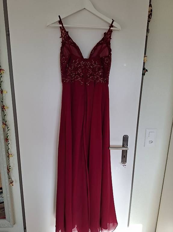 Vestiti: Elegantes rotes Kleid – Usato da Kriens venduto da nin_52cn 2