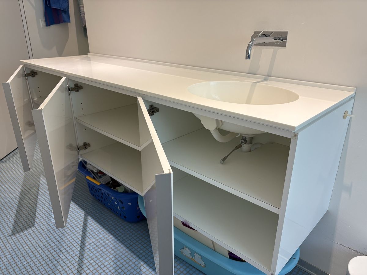 Mobili per bagno: Waschtisch Badezimmer Schrank mit Lavabo – Usato da Biel/Bienne venduto da don_givens 1