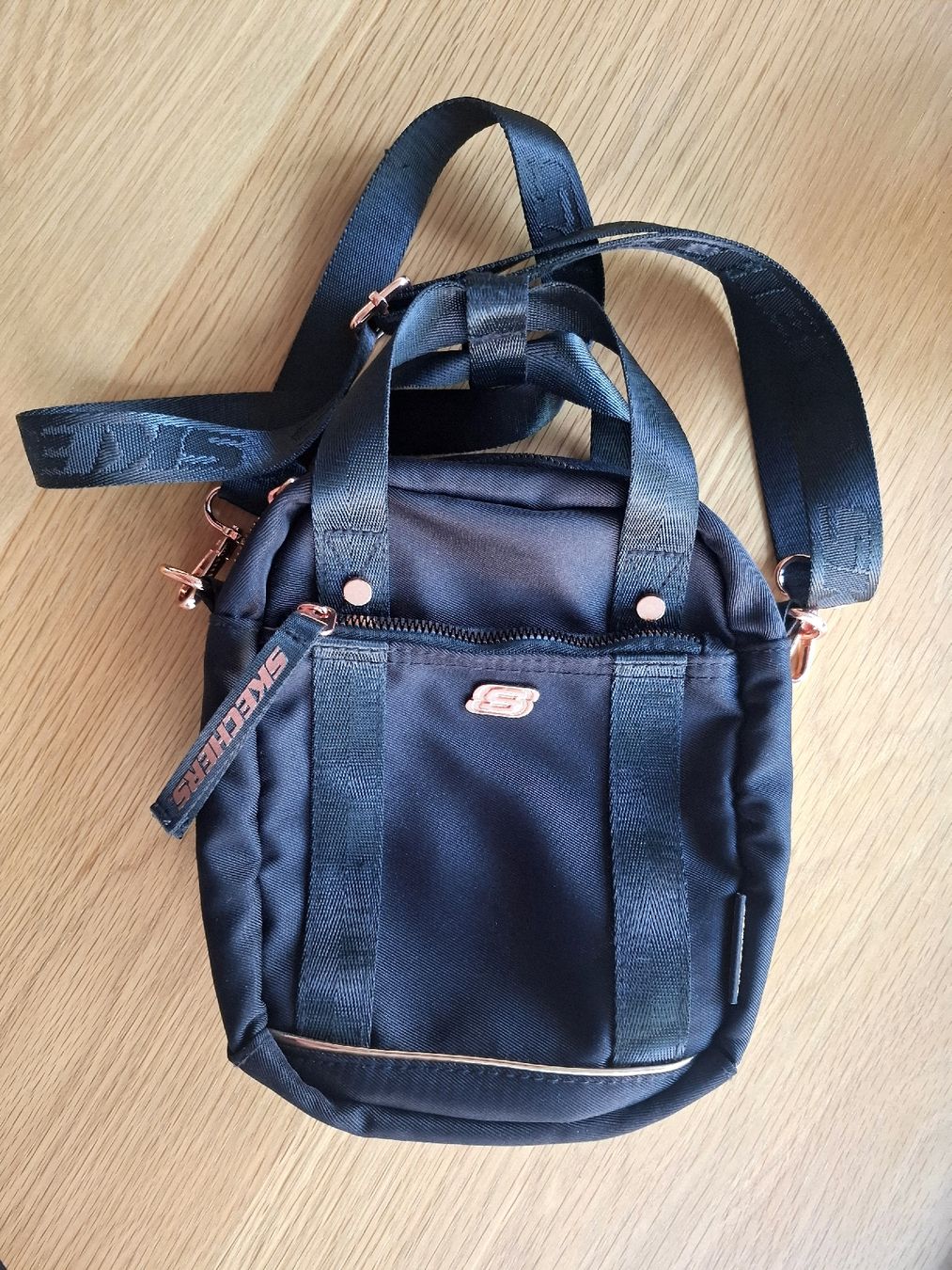 Skechers Sacs femmes: Umhängetasche Skechers schwarz – D'occasion à Lupfig par nik_7sxm