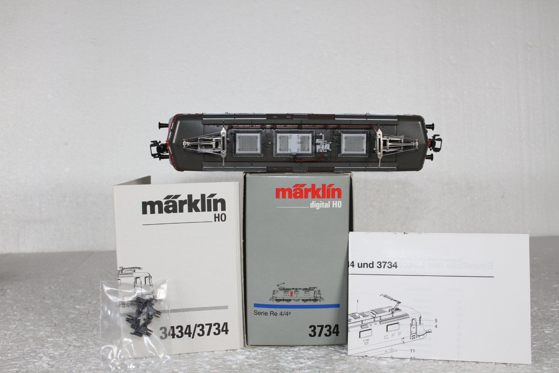 Märklin Modellini di ferrovie: Märklin 3734 SBB Re 4/4 – Usato da Triesen venduto da gleis8 5