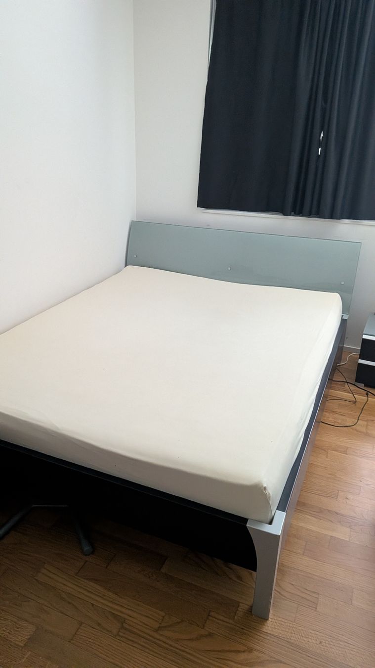 Betten: Bett 160cm, Möbel Pfister, mit oder ohne Matraze – Gebraucht aus Wettswil von jac_jh2v