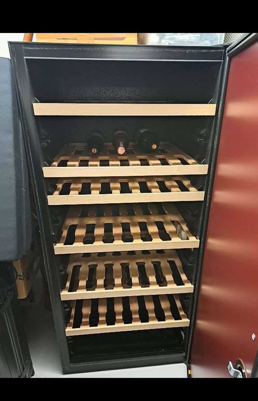 Kühlschrank: cave à vin Vinosafe – Gebraucht aus Zollikerberg von ren_q7gc 2