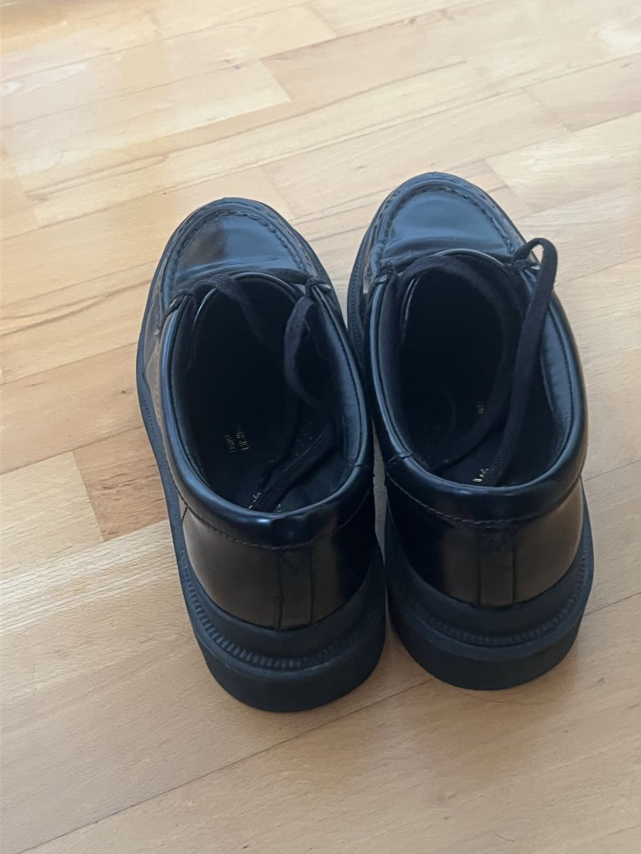 Clarks Scarpe da uomo: Chaussures Clarks noires – Nuovo (secondo la descrizione) da Villars-Ste-Croix venduto da Maaaat 4