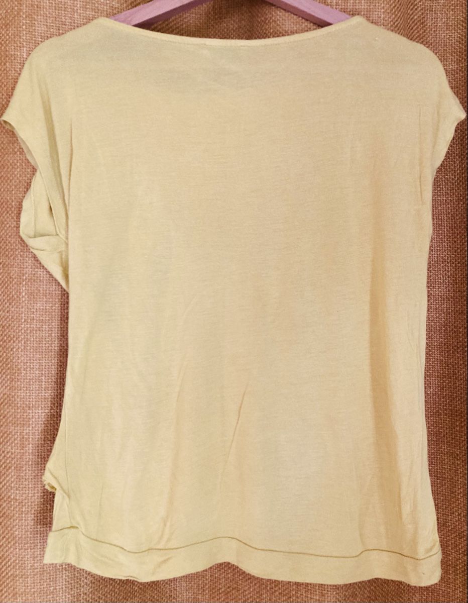 Top: Joli top jaune poussin coupe originale – Usato da Ardon venduto da hel_2sxp 1