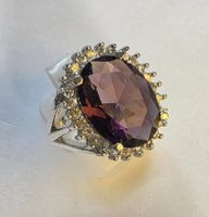 Ring Silber mit grossem violett Stein und kleinen weissen...