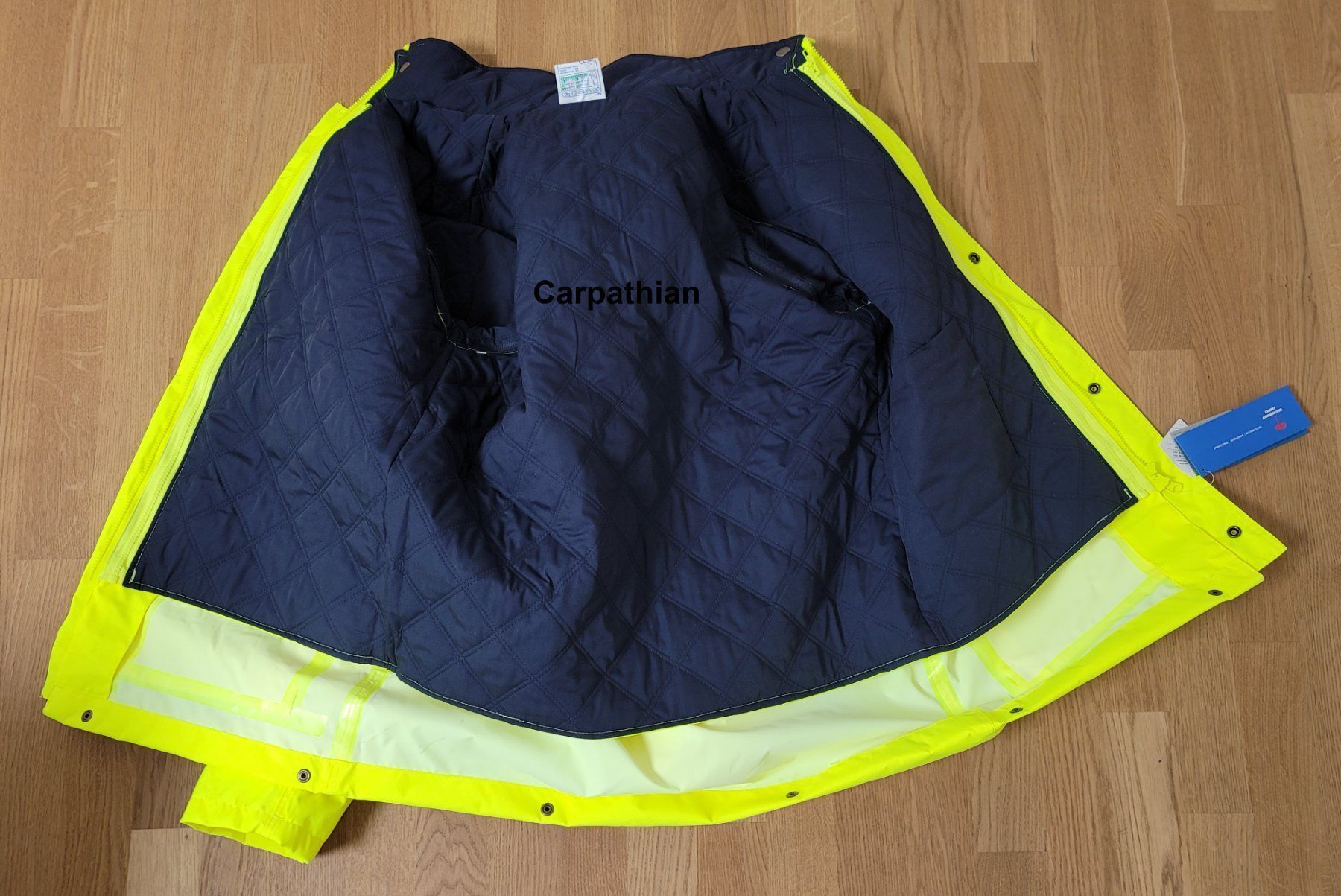 Jacken: Regen-Sicherheitswarnjacke Grösse M **TOP ANGEBOT** – Neu (gemäss Beschreibung) aus Unterlunkhofen von Carpathian 4