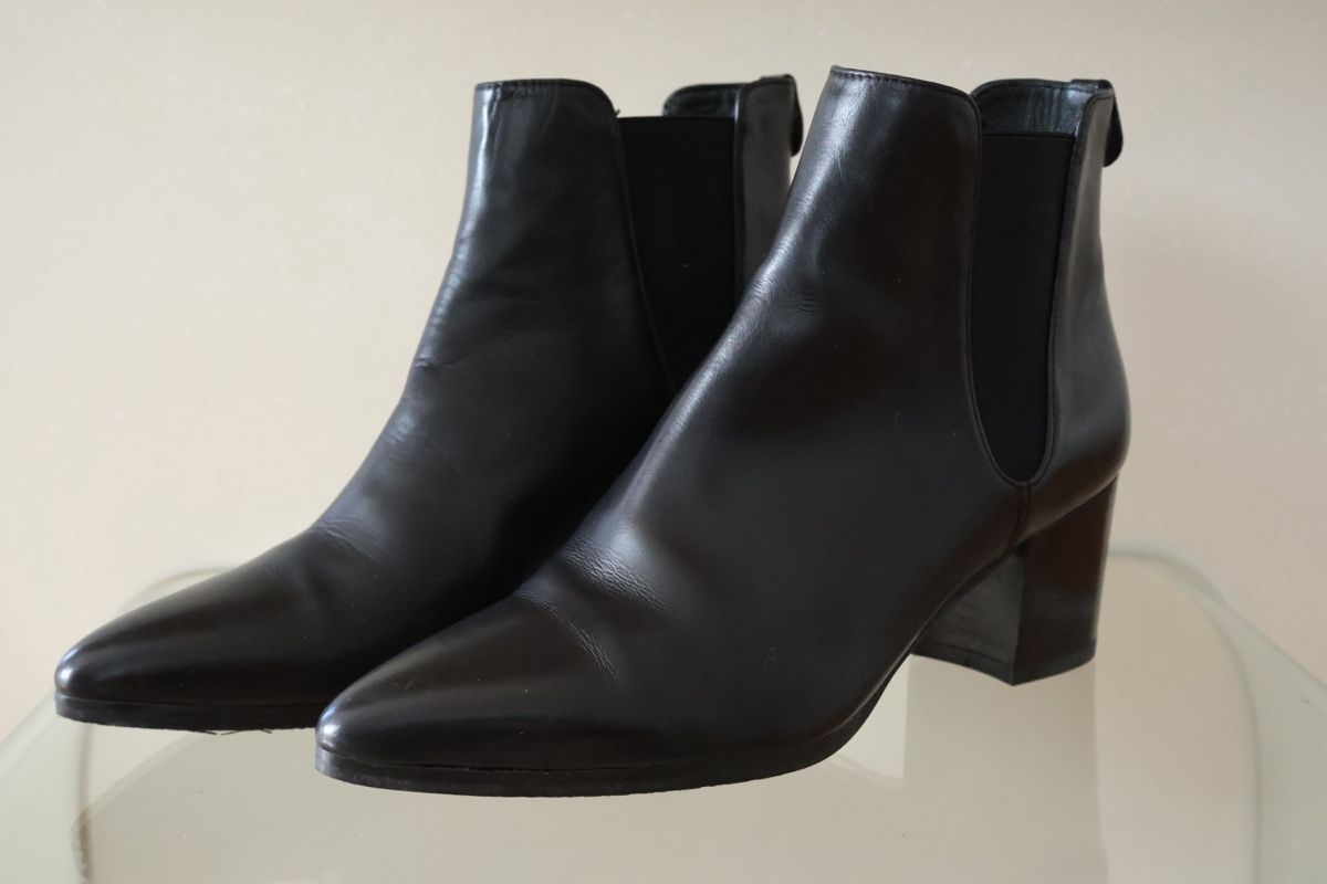 Stuart Weitzman Scarpe da donna: Stiefel Stuart Weitzman Leder Schwarz Groesse 36 – Usato da Galgenen venduto da Vintluxe