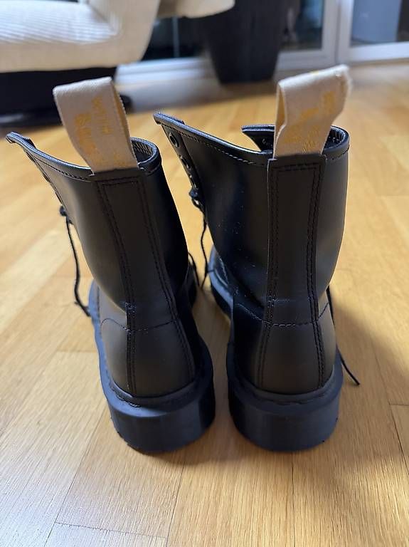Scarpe da uomo: Dr. Martens 1460 Vegan Gr. 40 – Usato da Uster venduto da cynale 4